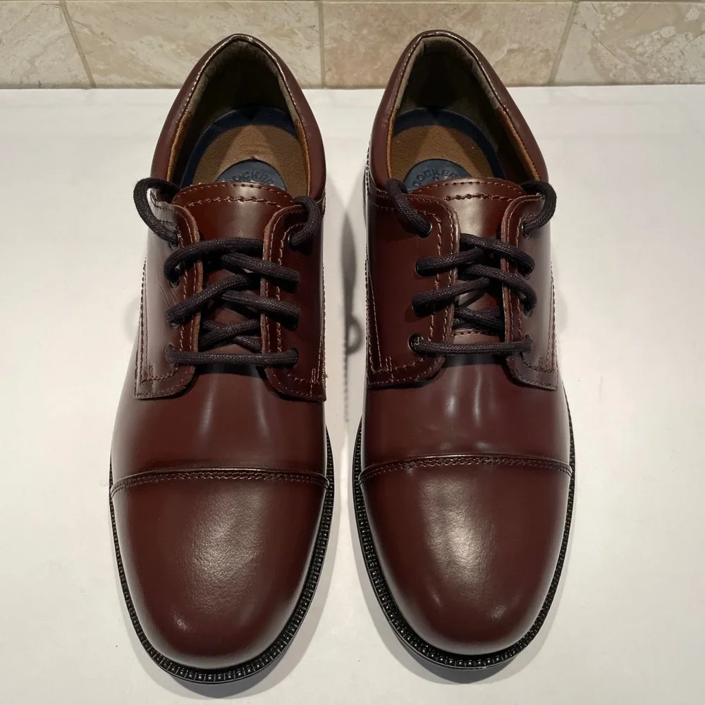 Dockers Gordon Mens 10.5M Brown Burgundy Leather Cap Toe Oxford Dress Shoes NWOT